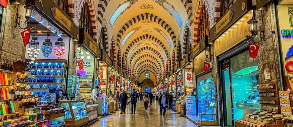 Spice Bazaar &amp; Grand Bazaar, Istanbul, Turkey